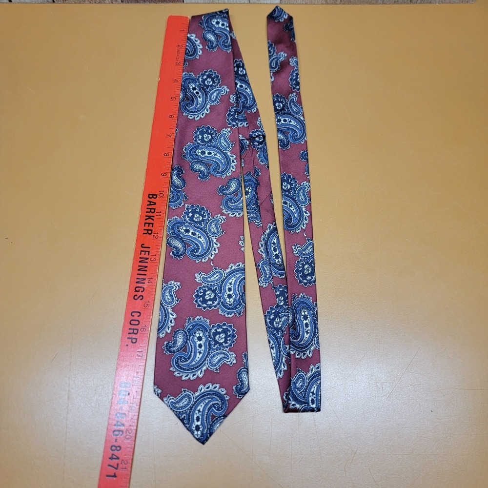 Michael David Mens Silk Necktie Burgundy Blue Paisley Made in USA RN 62830
